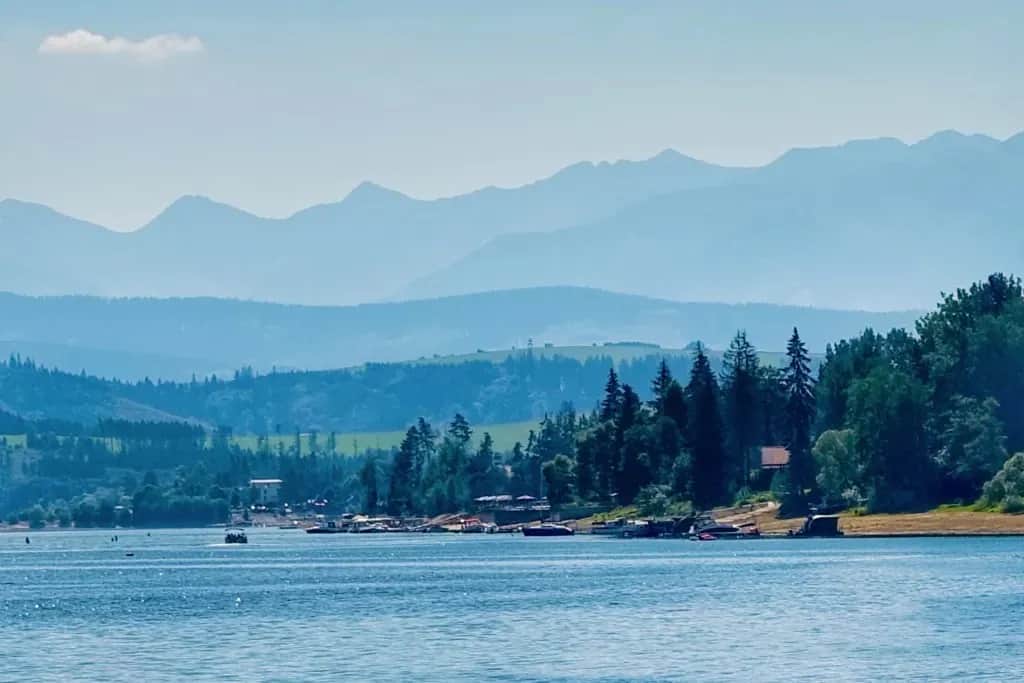 Jezioro Orawskie w Słowacji: piękno, historia i atrakcje, które musisz znać